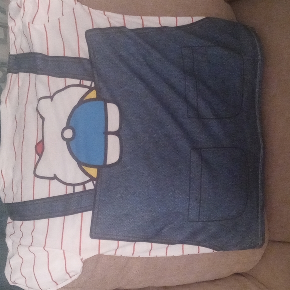 Hello Kitty 40th Anniversary T-shirt - Picture 2 of 4